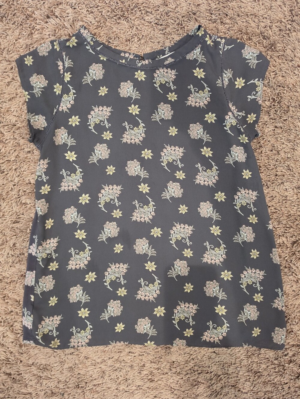 LOFT Petite Floral Flutter Sleeve Blouse SP